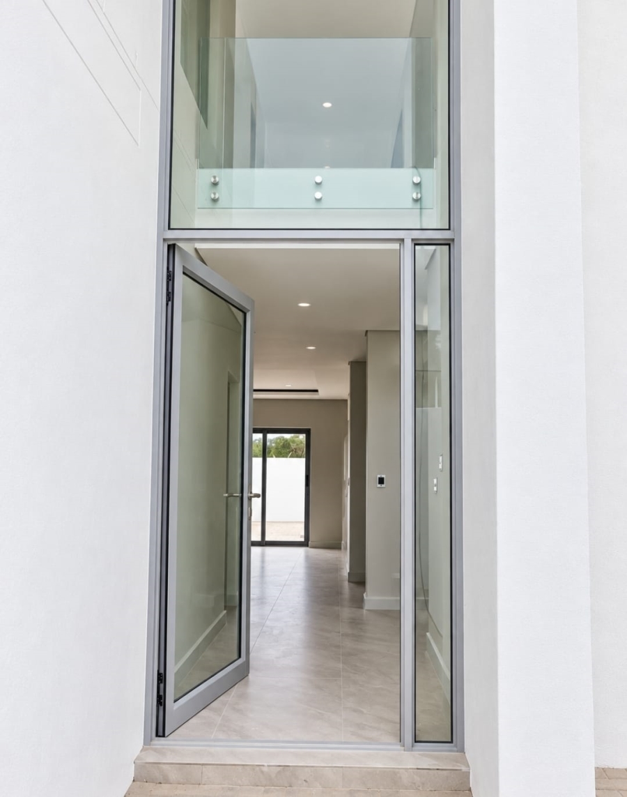 4 Bedroom Property for Sale in Sandown Western Cape